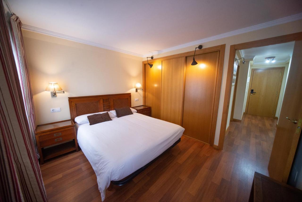 Cabalo Furado Tui Hotel Eksteriør billede