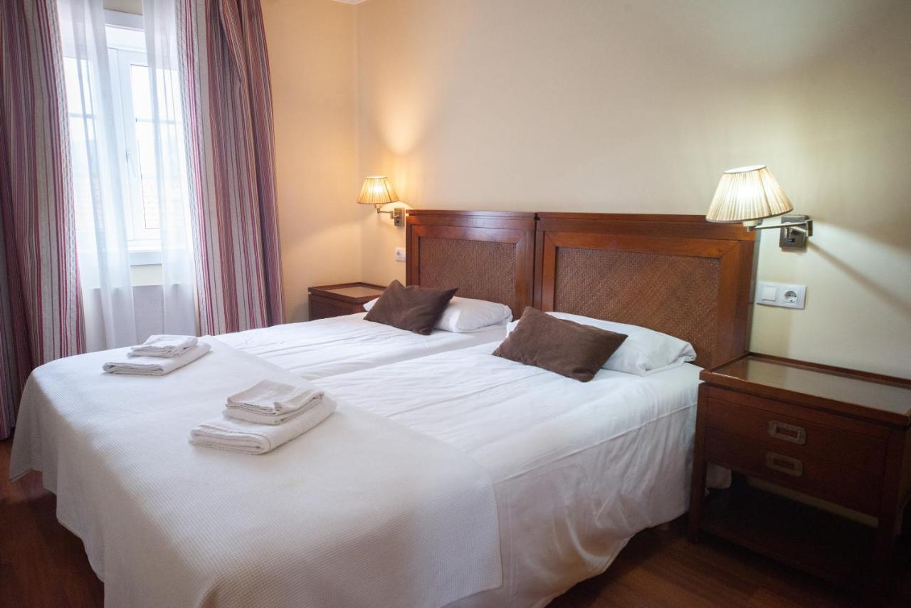Cabalo Furado Tui Hotel Eksteriør billede