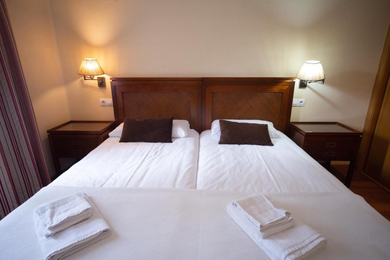 Cabalo Furado Tui Hotel Eksteriør billede