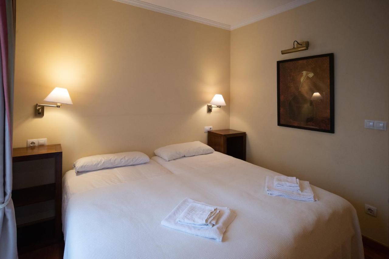 Cabalo Furado Tui Hotel Eksteriør billede
