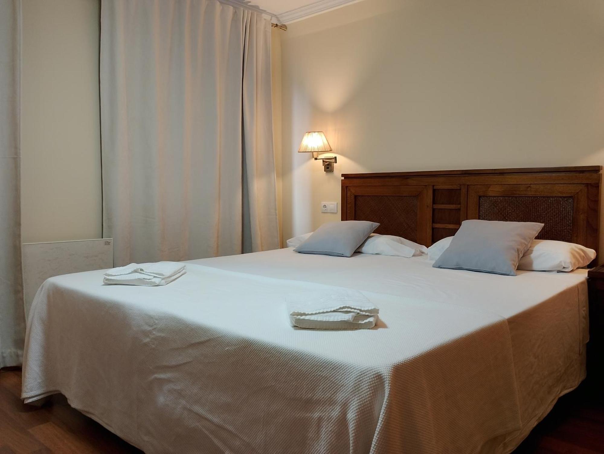 Cabalo Furado Tui Hotel Eksteriør billede