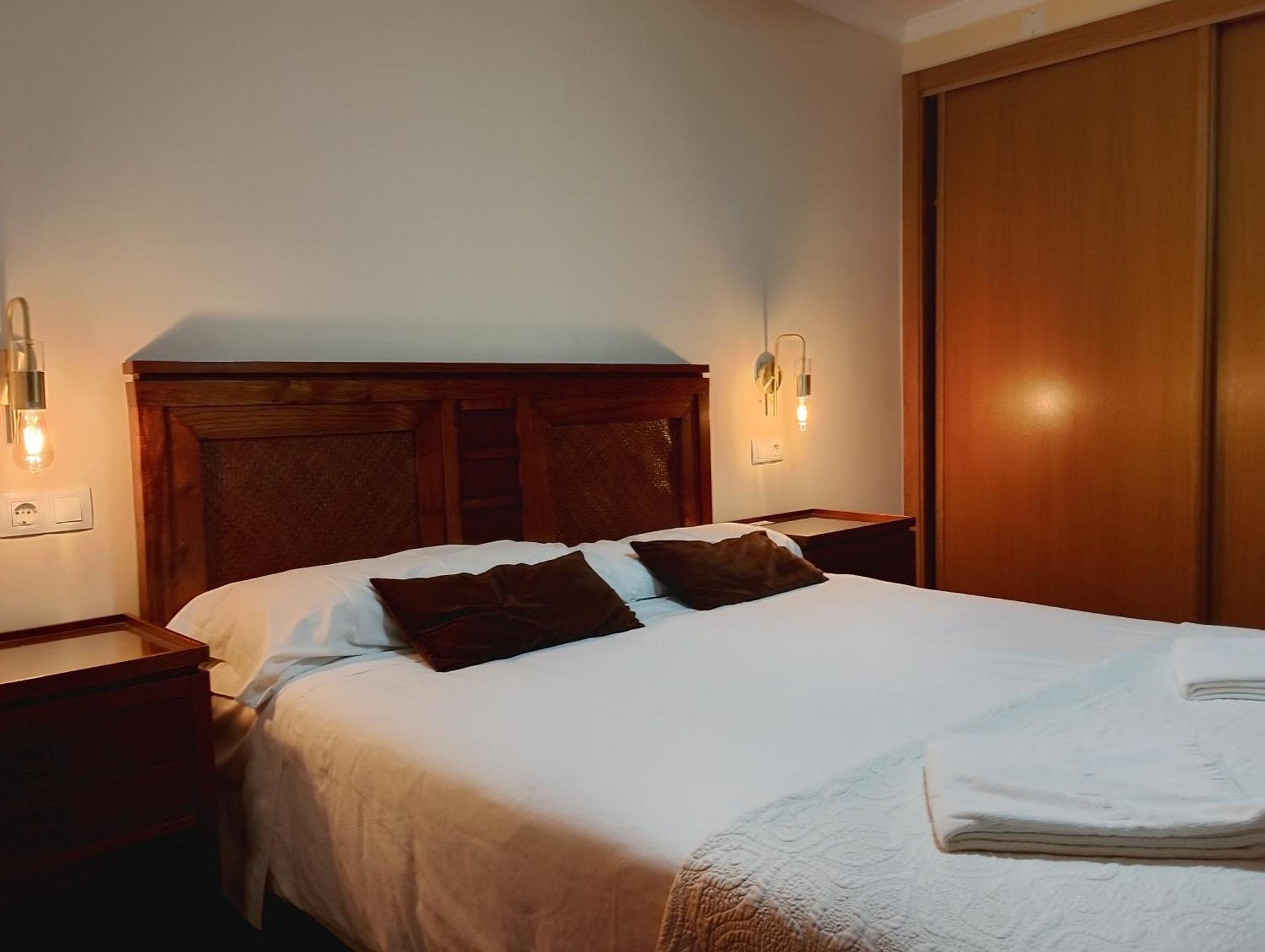 Cabalo Furado Tui Hotel Eksteriør billede